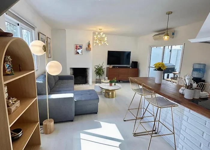 Vilamoura Modern House Картейра