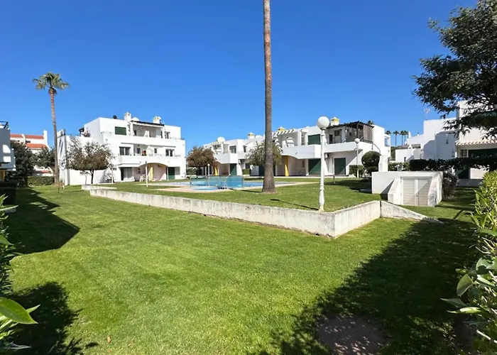 Vilamoura Modern House *