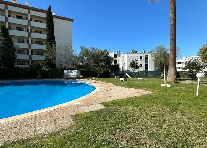 Vilamoura Modern House *